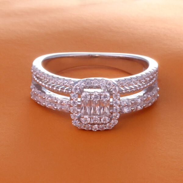 MELANO 925 Sterling Silver Carol Topaz Solitaire Ring