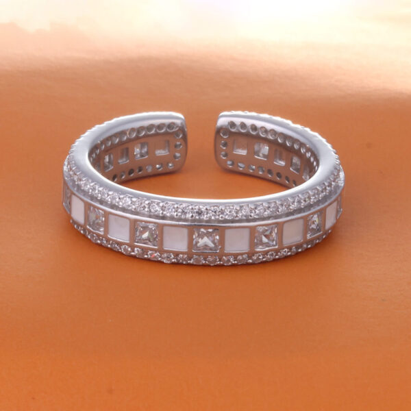 MELANO 925 Sterling Silver Stylish Round Trending Diamond Ring