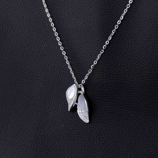MELANO 925 Sterling Silver Leaf Pendant Chain Necklace